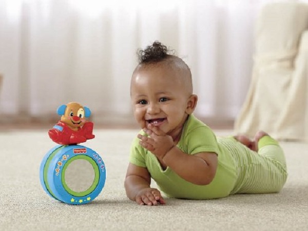 Đồ chơi phát ra âm thanh an toàn cho bé dưới 1 tuổi