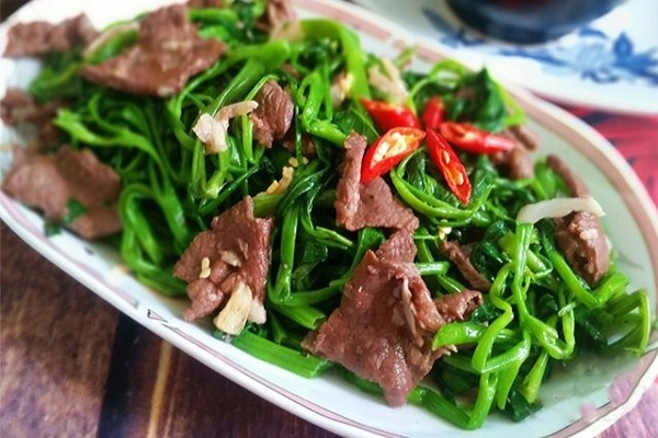 Rau muống xào bò